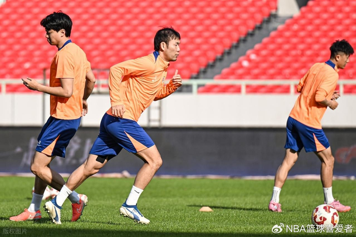 kaiyun.com-前切尔西巨星空降！31岁1米9中卫，大概率加盟泰山，前法国国脚|祖马|转会|中超|山东泰山|比赛_新浪体育_新浪新闻